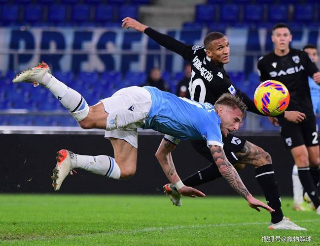 包含国际比赛日意甲焦点战；拉齐奥复出首秀；更衣室稳定；数据趋势出现新变化的词条