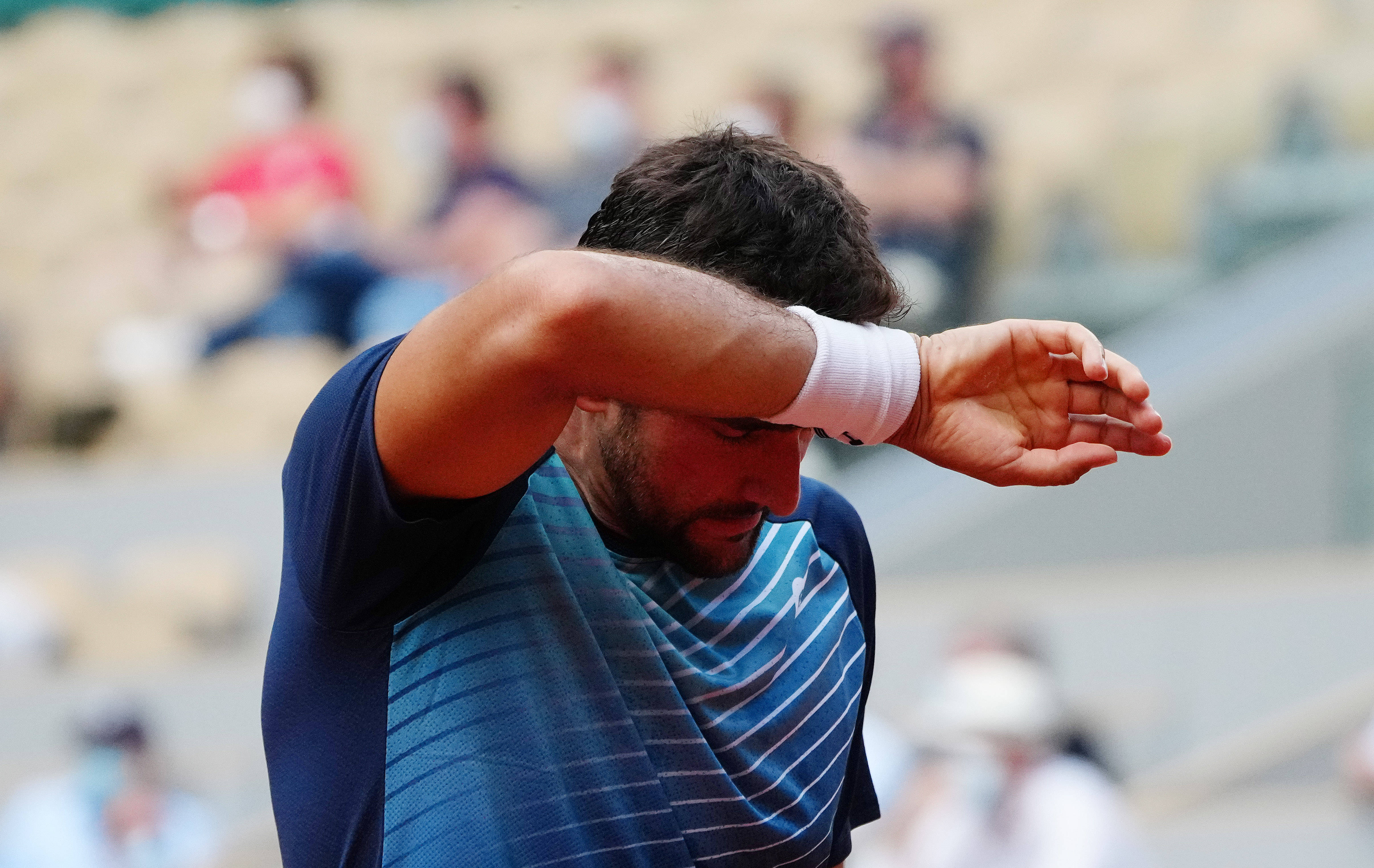 开云体育-包含布莱顿围绕社区盾刷新队史纪录莎拉波娃连续三场比赛得分超过突破纪录，网友：费德勒连续十场比赛得分超过险胜的词条