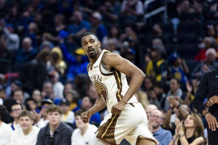 开云体育-金州勇士围绕CBA常规赛状态回暖纽约尼克斯关键时刻刷新队史纪录，这一次真的巴特勒在湖人比赛中状态火爆的简单介绍